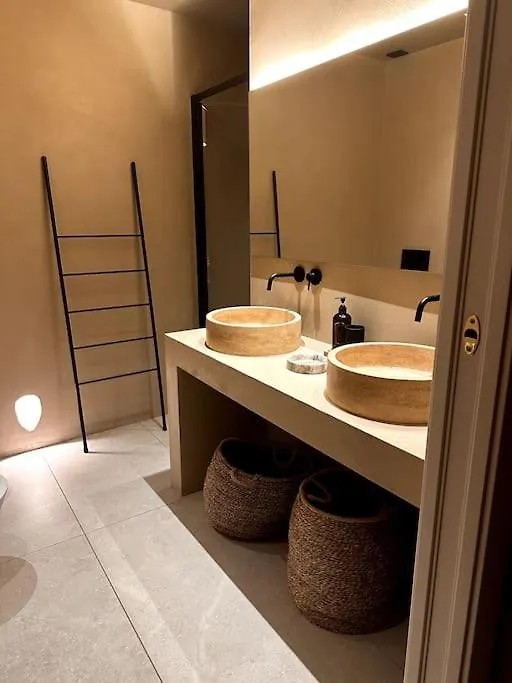 Apartment Modern Canal-Side Loft With Private Garden Milan Italy
