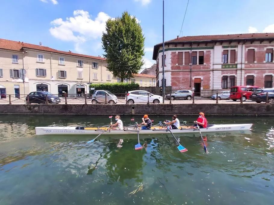 Apartment Modern Canal-Side Loft With Private Garden Milan Italy